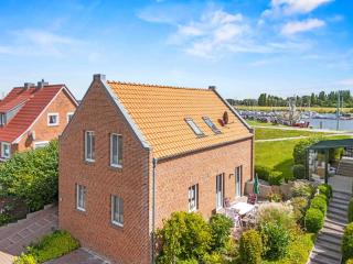 Ferienhaus "Am alten Deich", zentrale Lage am Hafen mit 3 Schlafzimmern & 2 Bädern - 9