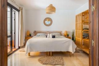 La Casa Bonita - Newly Renovated 2BR Apt with Private Terrace - 0