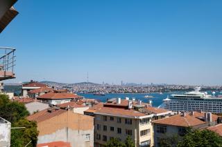 Chic Apartment with Bosphorus View - Istanbul - 1