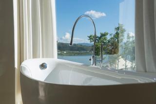 Dali Guyue Tingfeng Seaview Hote - 1