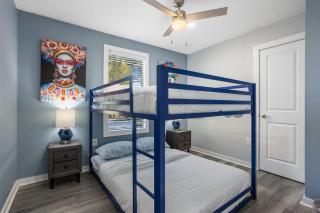 6BR for 18 3 Apts Queens Fulls Central - 4