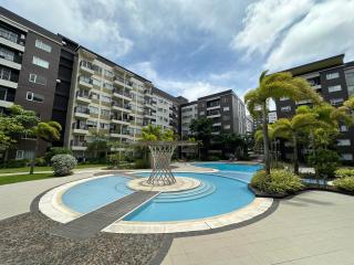 Spacious Two Bedroom with Pool View - Iloilo - 1