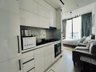 Fully Equipped Studio with Kitchen and Free Wi-Fi - 4