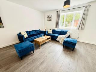 Spacious 4 Bed Home Near Metrolink Whitefield - Manchester - 6