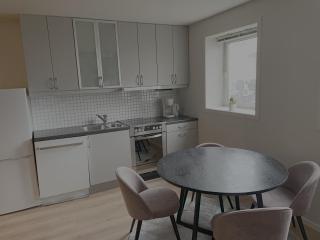 Koselig leilighet i sentrum med parkering - Tromsø - 0