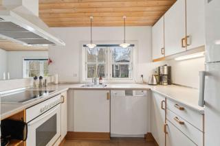 Lovely Holiday Home In Aakirkeby - Vester Sømarken - 3