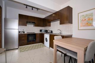 Cosy Charming Balcony Suite - Nikosia - 1