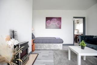 Blackrod House, Near Bolton, Free Parking, Sleeps 5, Long or Short Stays by NMB Property - Blackrod - 6