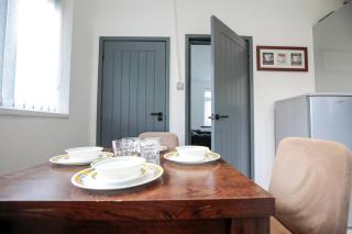 Blackrod House, Near Bolton, Free Parking, Sleeps 5, Long or Short Stays by NMB Property - Blackrod - 1