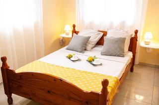 Le Tropical Nest - Idéal Couple & Famille - Jardin Privé - MER - Parking Privé - Quartier Calme - Clim - Wifi HD - 5min Plages - Linge de maison fourni gratuit - Capesterre-de-Marie-Galante - 2