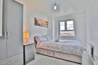 City View Apartment - Free Parking - Sleeps 6 - Near City Centre - by NMB Property - Manchester - 9
