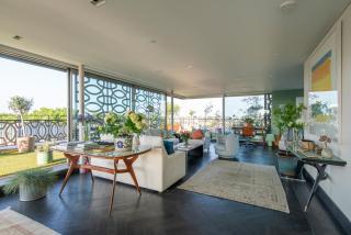 Luxury Penthouse with Roof Garden, Hot Tub, Sauna & Cold Plunge - London - 1