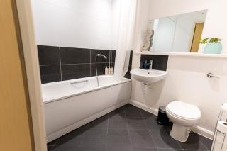 2 Bed 2 Bath Apartment Birmingham City Centre - 3
