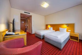 Airporthotel Berlin-Adlershof - 6