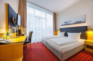 Airporthotel Berlin-Adlershof - 8