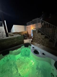 Villa Kastrouna, with private heated jacuzzi - Sými - 8