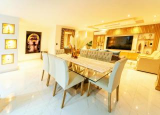 Penthouse I 500m Award-Winning Beach I Private Pool Patio I King Bed - 2