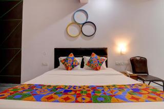 FabHotel Zelosena - 9
