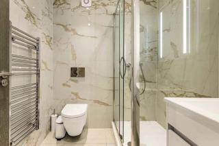 Contemporary 3 Bed London Apartment - 8