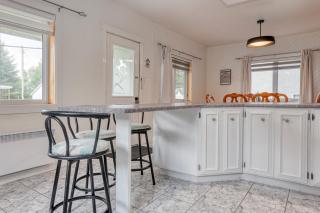 Le Natural Lodge - Idéal Famille & Groupe x8 - Weekend & Vacances Détente - Jacuzzi Vue Campagne Dégagée - Quartier Calme - Jardin - Terrasse - Barbecue - 10min des lacs - Parking privé & Borne Voiture Électrique - Check In Flexib - Linge de maison fourni - Stratford - 2