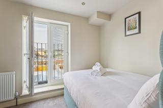 Charming Windsor Cottage, Castle Views, Garden & Walk Everywhere - Windsor - 2