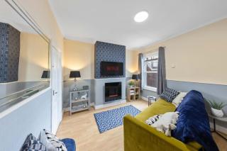 Bright & Airy Home, Close To Train Stations & Fast Wifi - Swanscombe - 0