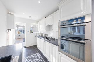Bright & Airy Home, Close To Train Stations & Fast Wifi - Swanscombe - 2