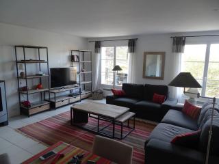 Maison confortable à La Garde-Freinet, 160 m², vue ville - 0