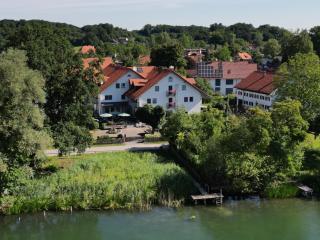 Sopherl am See - Frühstück auf der Seeterrasse, sehr ruhig und wunderschön am See, 3 Minuten nach Oberpfaffenhofen, viele Radtouren, Restaurants & Cafes in der Umgebung - Weßling - 7