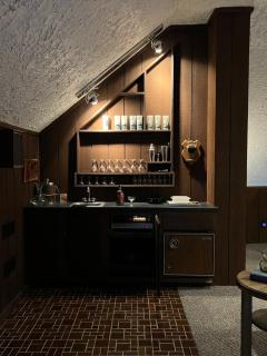 70s Retro Escape Hot Tub, Sauna & Arcade Games - Gaylord - 4