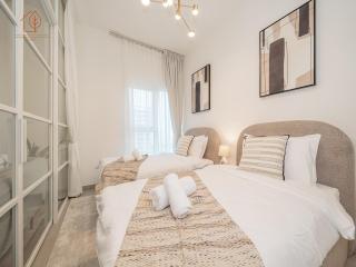 Elegant 2-Bed Apartment with Golf Views at Dubai Hills 219GV-2 - 2