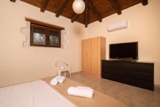 Eva Traditional Houses in Volimes - 3