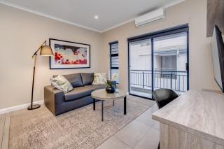 7 on Middle Serviced Apartments - Johannesburg - 2