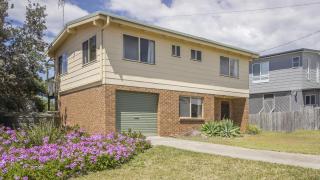 Summer House On Kurrawa - stunning beach views - 9