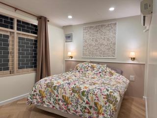 4 Bedroom Rustic Farmhouse Sleep 9 4 Mins walk to MRT - 3