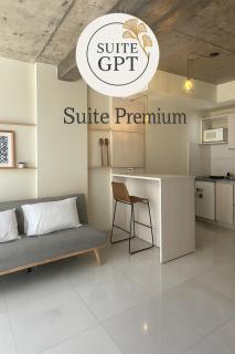 Moderna Suite GPT con piscina - 0