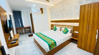 Hotel Shine - 1