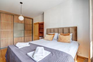 Elegant 2-Bedroom in city center - 8