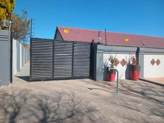 Blackpony Guesthouse - Ogies - 3