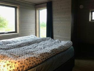 Family Cabin With Views Of Dønnamannen Mountain - Dønnes - 3