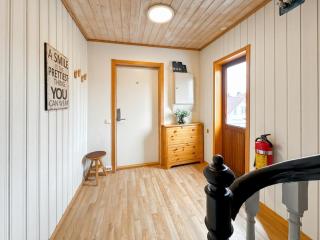 Central Scenic Escape - 2 Bedroom - Stavanger BnB 32 - Stavanger - 1