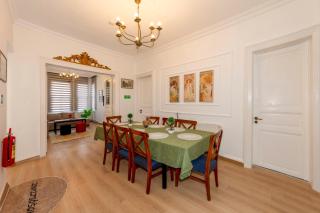 The Heaven on Heritage Street - 9