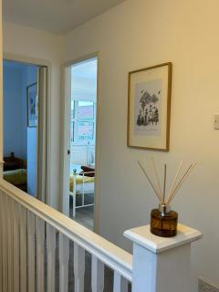 KH-Entire House -Central Scotland, Self-Check-in , Pet-friendly and with Parking - 9