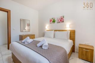 Seafront 2BR fully equipped home with comfy bed Qawra by 360 Estates - 1