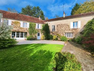 Idyllic holidays at Domaine de la Biche - 0