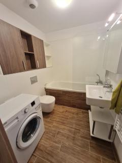 Bright New Build Apartment with Garage, Great View - 3