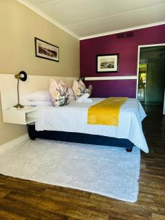 Hidden Villas Guesthouse - 1