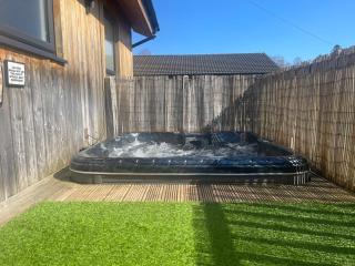 Woodburn Lodge luxury cabin - Otterburn - 9