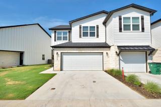 Townhome near Tarleton! - Stephenville - 0