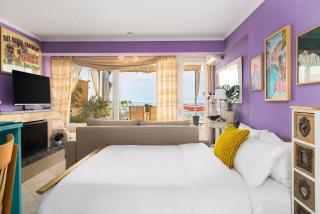 City's Balcony, Iconic Friends Inspired Home, Most Epic View by #BiNoBi! - 8